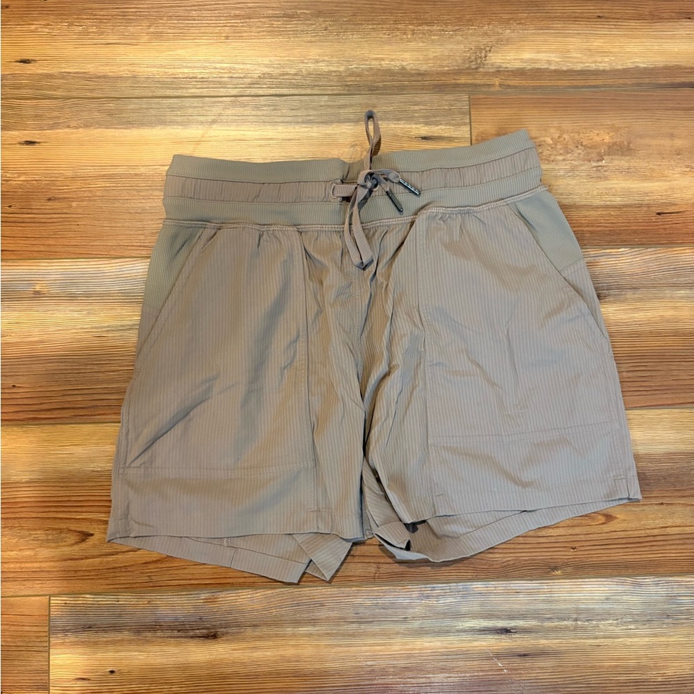 lululemon athletica dance studio shorts